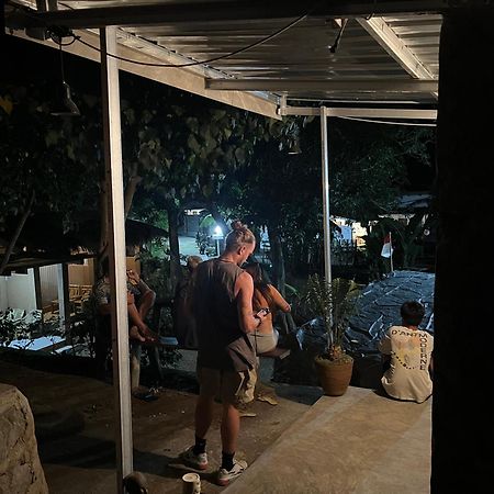 Fullmoon Homestay Kuta  Extérieur photo