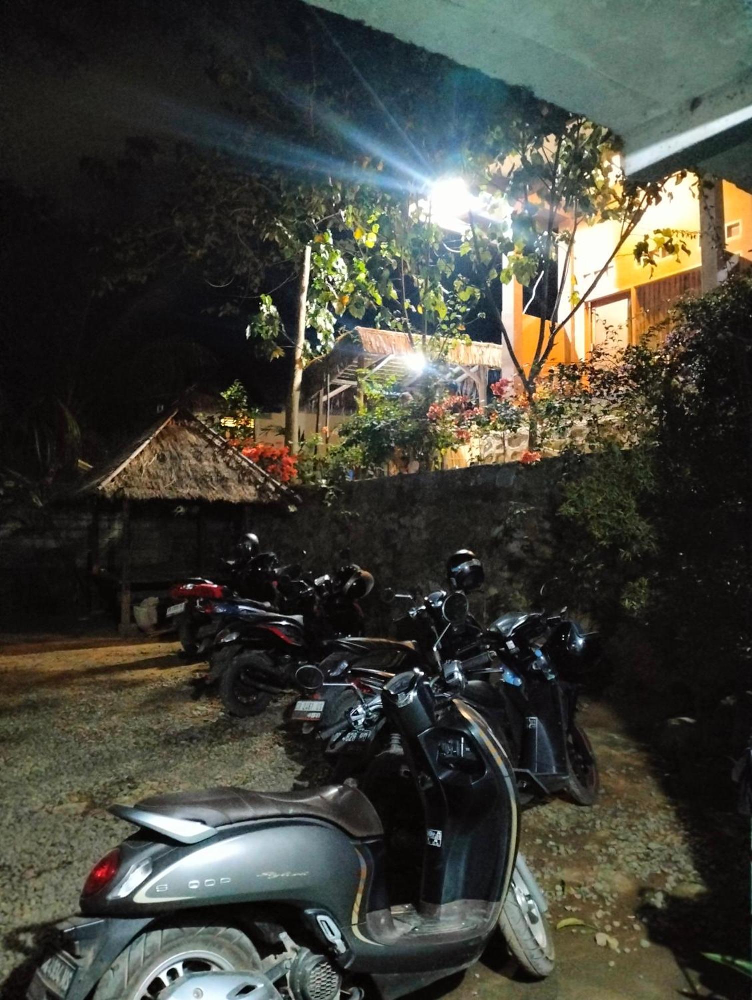 Fullmoon Homestay Kuta  Extérieur photo