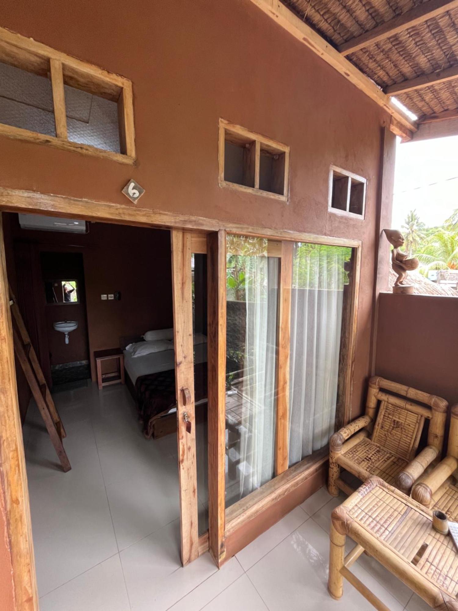 Fullmoon Homestay Kuta  Extérieur photo