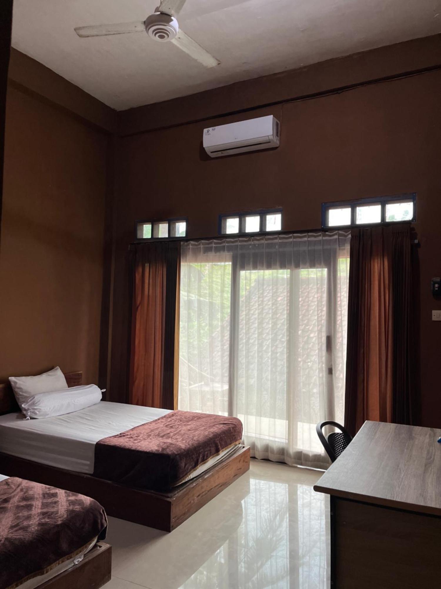 Fullmoon Homestay Kuta  Extérieur photo